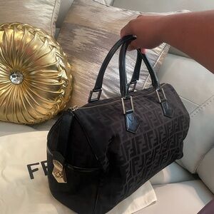 Authentic Fendi Satchel Bag 🖤